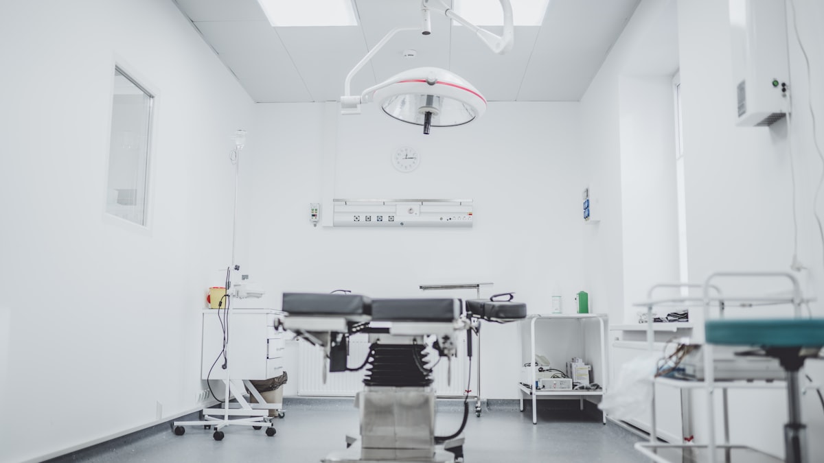 Robotic Surgery: Benefits, Procedure, Recovery Time & Everything You Need to Know
